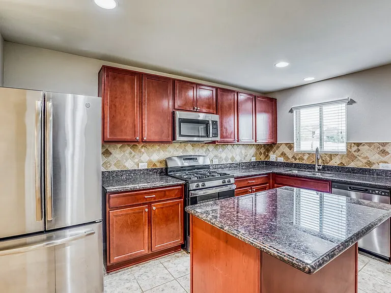 6450 Dayridge Ln — Photo 7