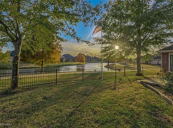 2nd image of 115 Willow Lake Blvd