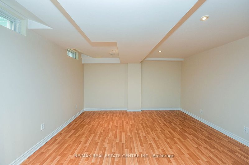 Mississauga House for rent - 3 Bedrooms — photo 36
