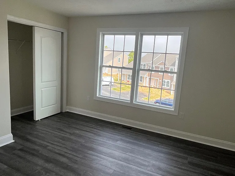 500 Skylar Dr — Photo 11