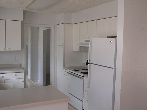 4th image of 2030 S Illinois Ave APT 1