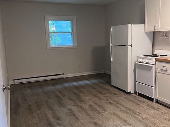5th image of 33-35 Abruyn St #3