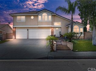 2727 W Montecito Dr, Rialto, CA 92377