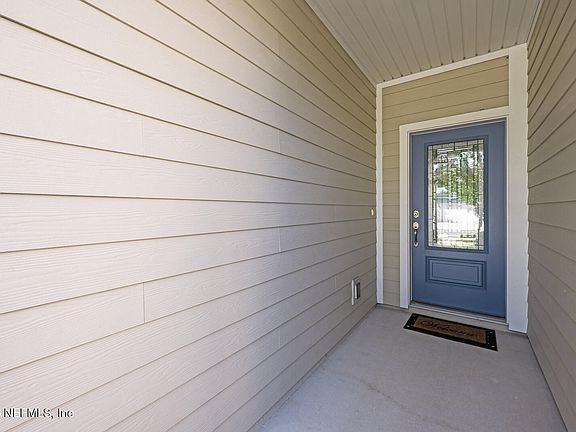 4th image of 189 LEEWARD ISLAND Drive