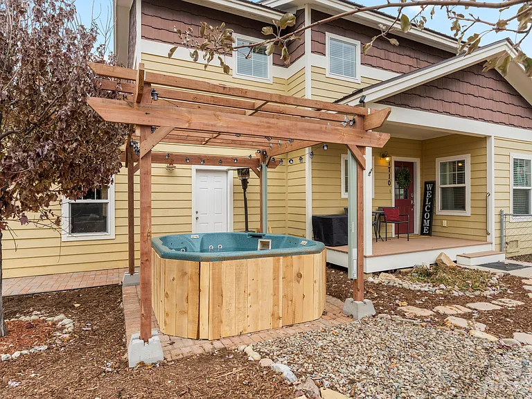 1710 N Taylor Cir — Photo 26