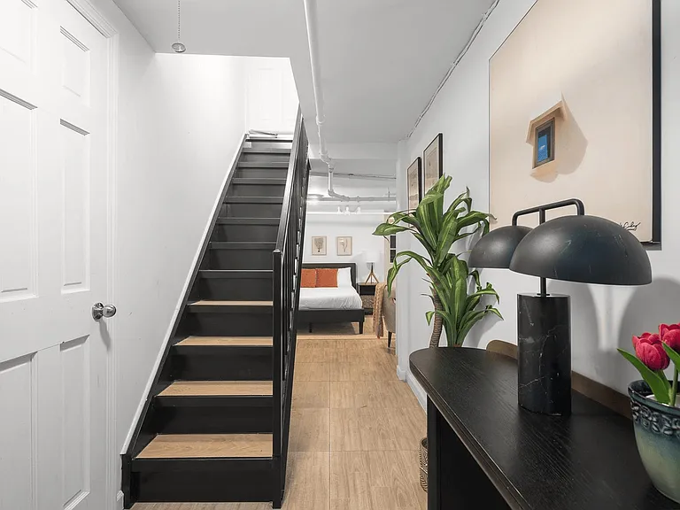 173 N 7th St #1B — Photo 6