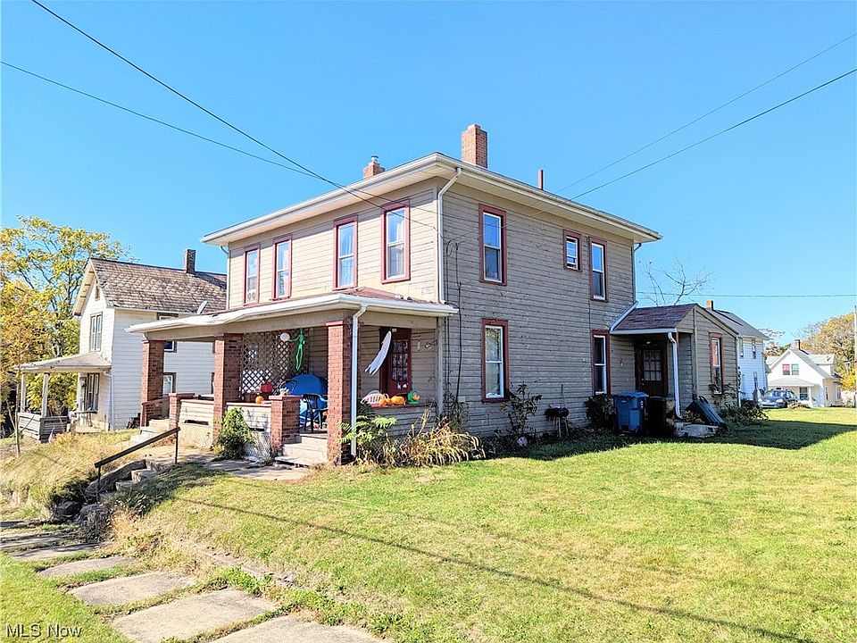 2nd image of 130 Dwight Ave SE
