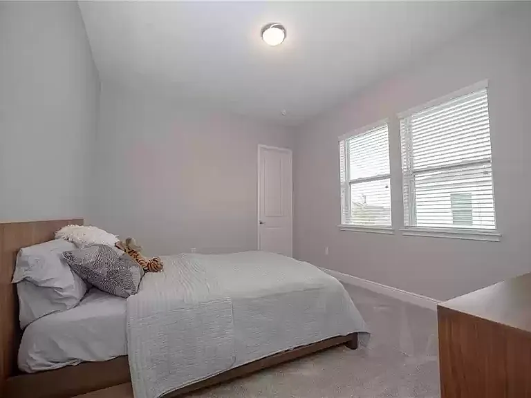 8725 Sperry St — Photo 6