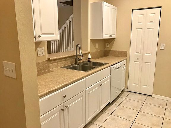 3rd image of 2237 NE 42nd Ave #0
