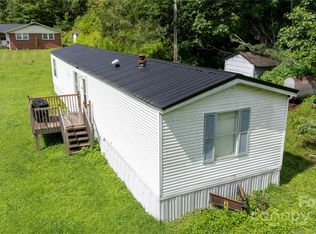 492 Chestnut Mountain Rd, Spruce Pine, NC 28777