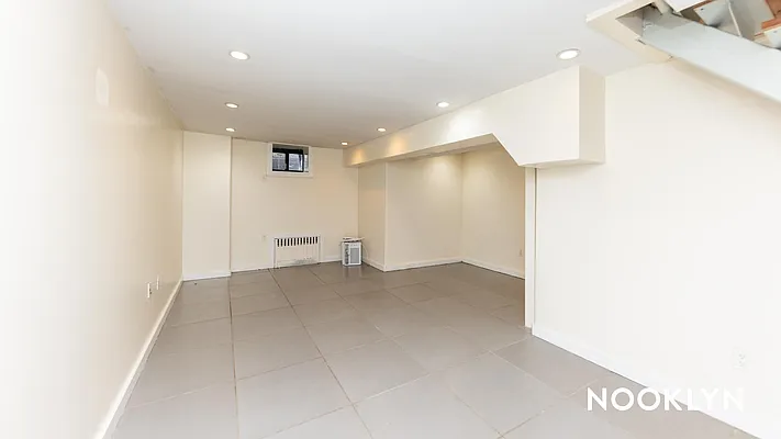 Rented by Nooklyn NYC LLC | media 50