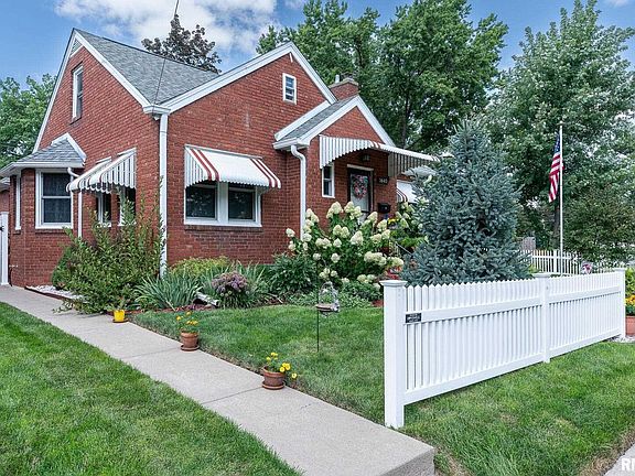 3rd image of 1640 Broadlawn Ave
