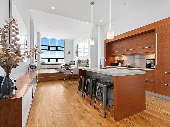 2nd image of 360 Furman St APT 638