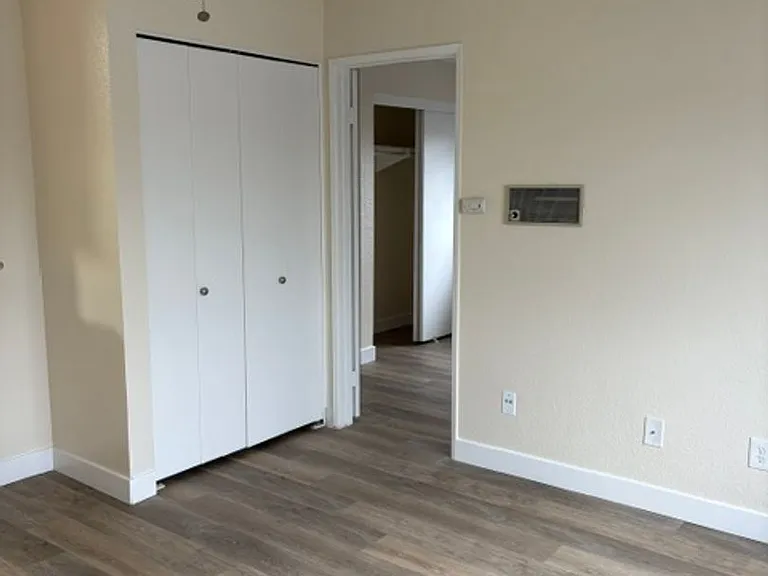 Georgia Manor — Photo 26