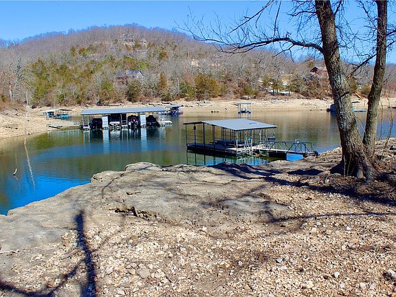 4th image of 21995 Indian Bluff Rd