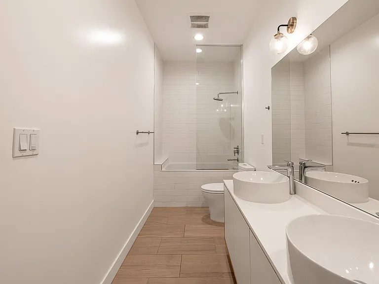 644 3/4 N Commonwealth Ave — Photo 10