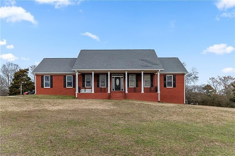 1st image of 2984 Berry Rd