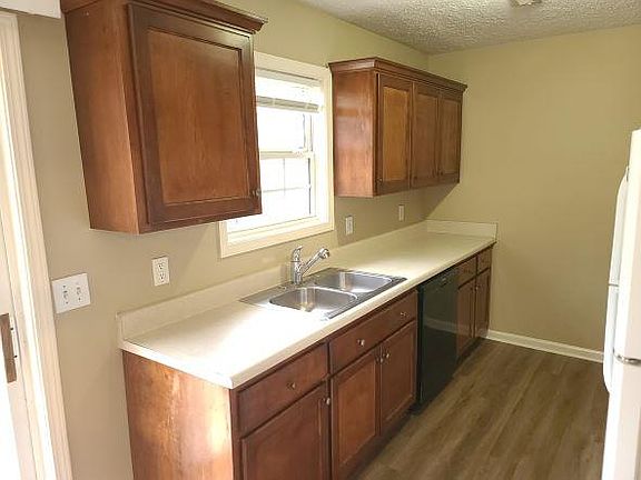 3rd image of 1735 Norton Ct