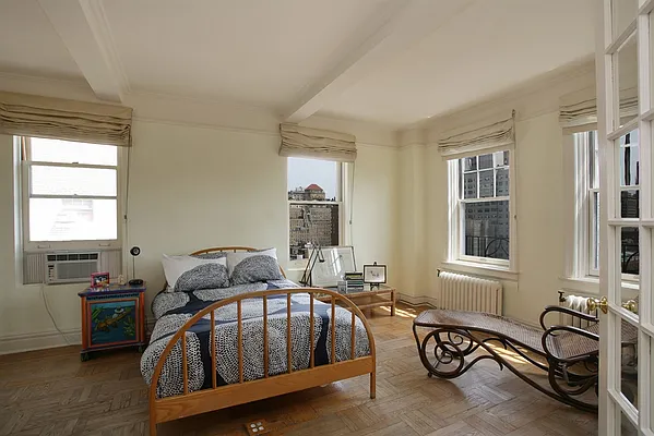 Sold by Corcoran | media 16