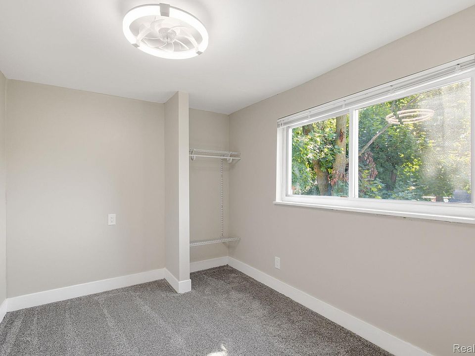 19605 Klinger St, photo 17
