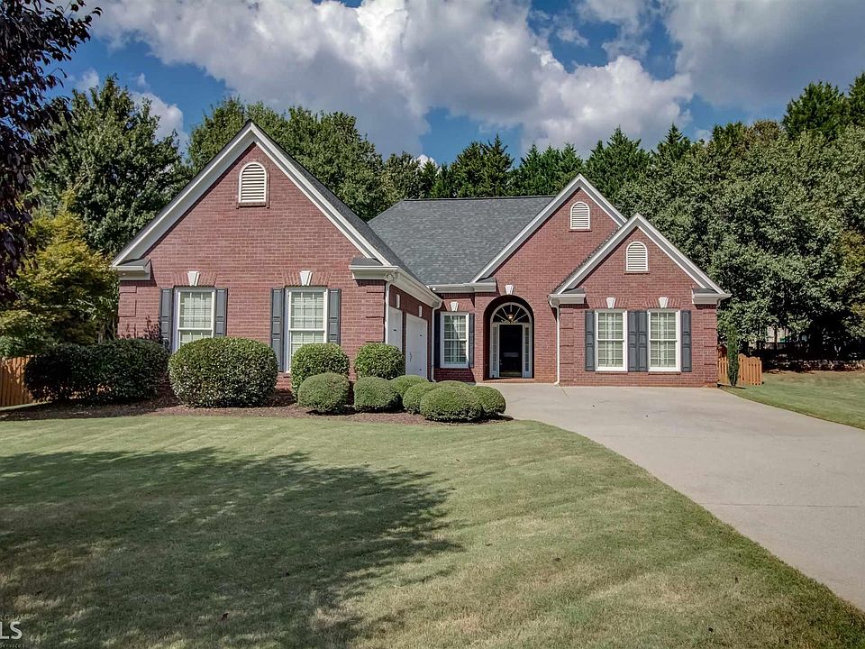 2nd image of 930 Whitetail Ct