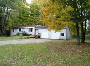 20774 Red Oak Dr, Lake Ann, MI 49650