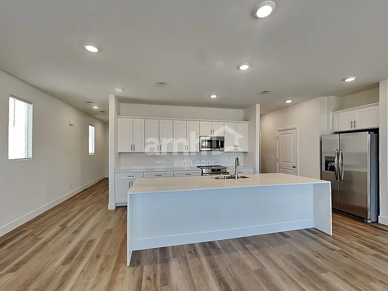 11153 Magallanes St — Photo 4