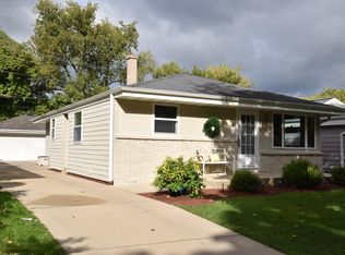 6239 S 26th St, Milwaukee, WI 53221
