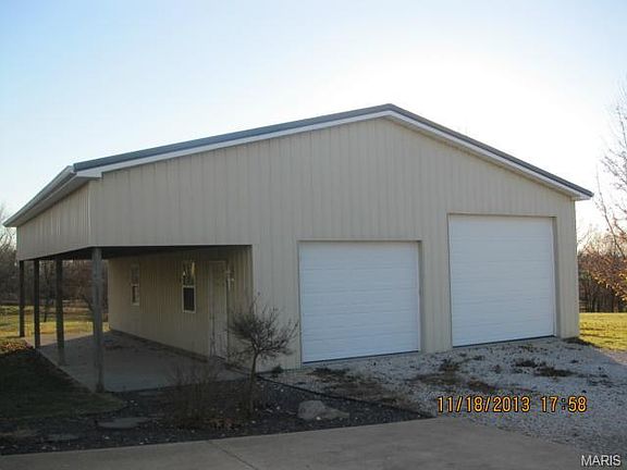 2nd image of 425 Ravenwood Dr
