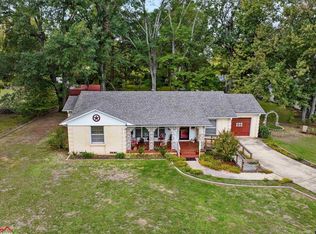 1807 Longview Dr, Henderson, TX 75652