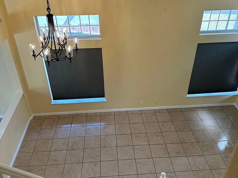 8421 Ardelle Way — Photo 1