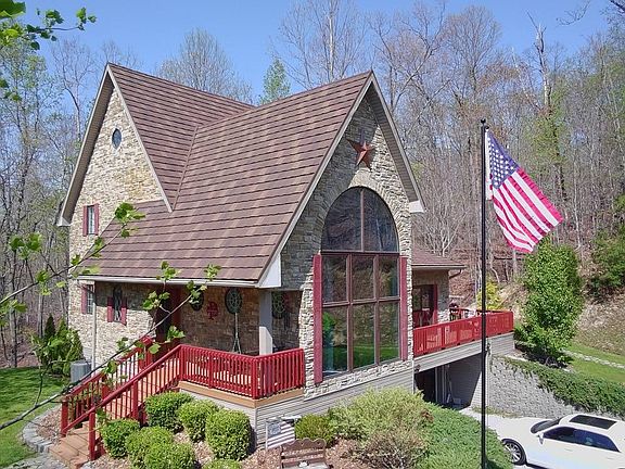 5th image of 345 Bell Hollow Rd