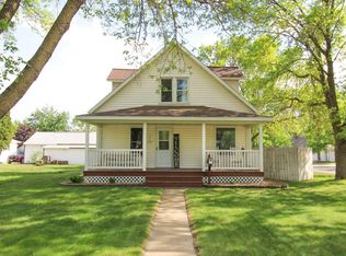 126 2nd St SW, Melrose, MN 56352