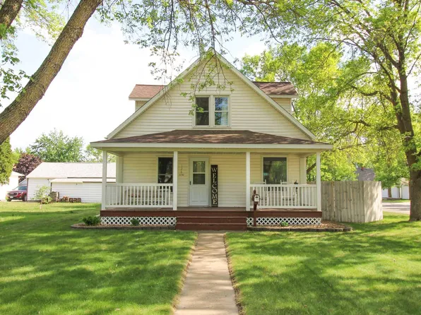 126 2nd St SW, Melrose, MN 56352