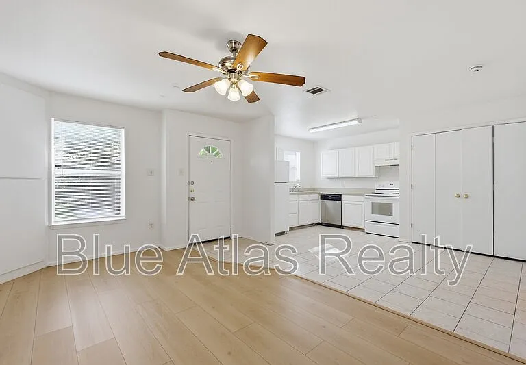 125 Cambridge Dr #4 — Photo 4