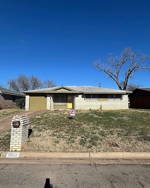 1st image of 2005 Easy St