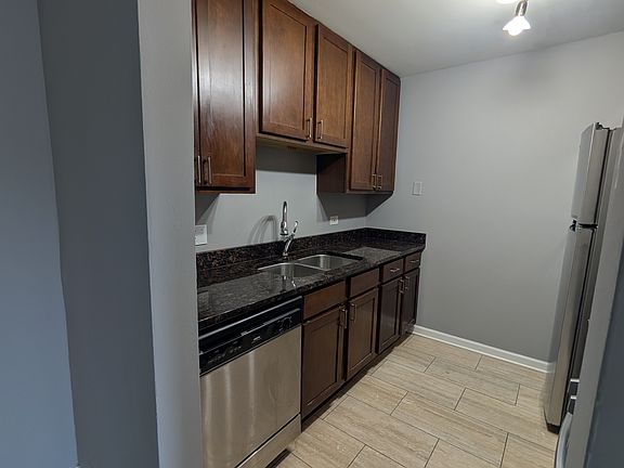 3rd image of 234 Shorewood Dr #3