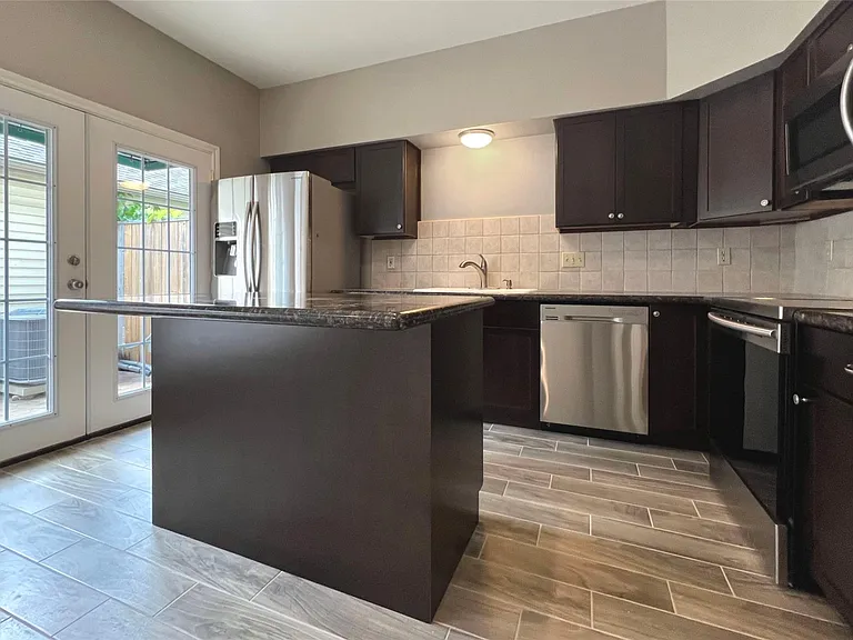 3300 Bellefontaine St #2 — Photo 9