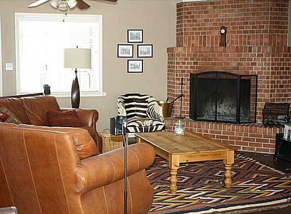 4th image of 2833 Huntleigh Dr