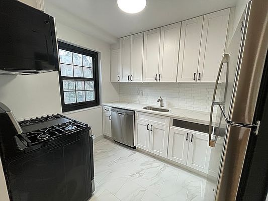 1st image of 14129 78th Ave APT 2A