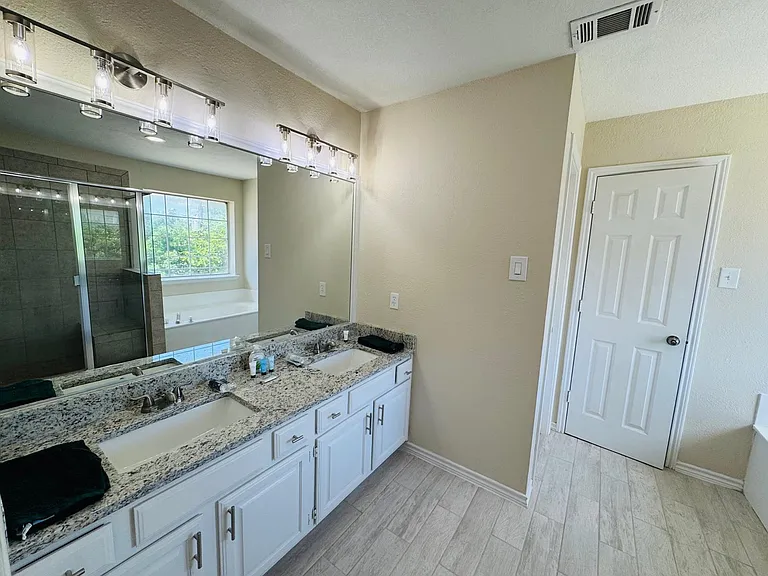 5615 Andalusia Trl — Photo 25