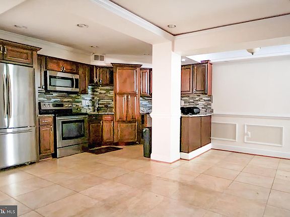3rd image of 1636 19th St NW