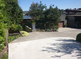 3724 W Commodore Way, Seattle, WA 98199