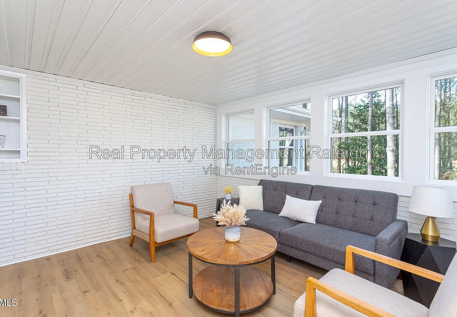 3 bed, 2.0 bath, 1747 sqft, $2,100 — Photo 4