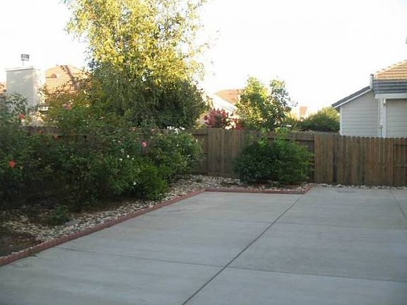 3rd image of 9625 McKenna Dr
