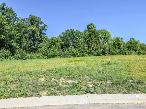 8819 Pebble Creek Dr, Newburgh, IN 47630