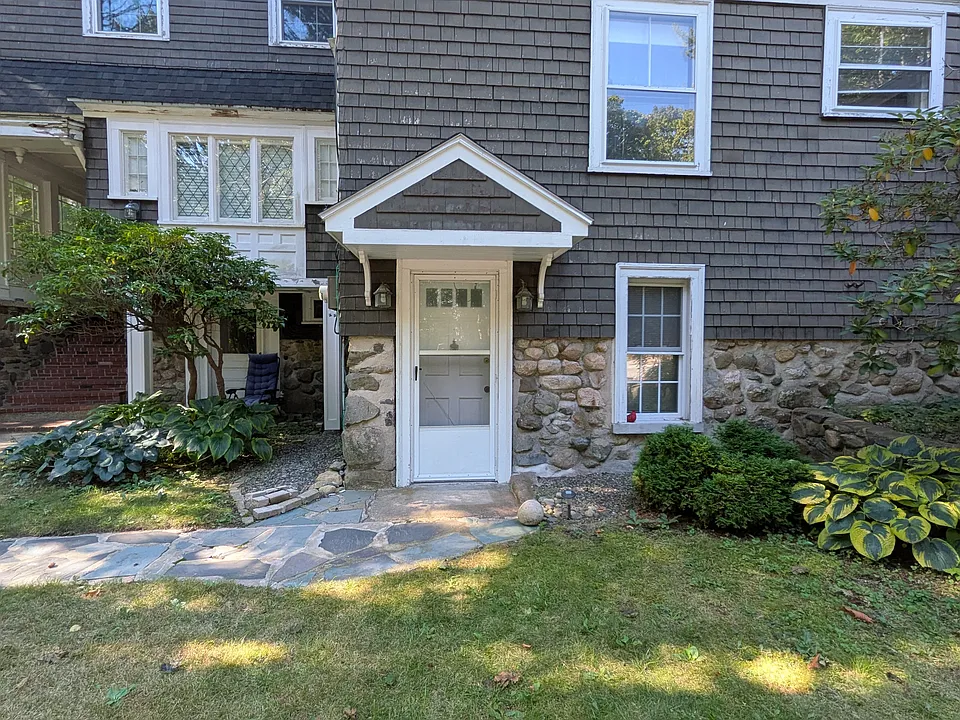 19 Norwood Farms Rd #1