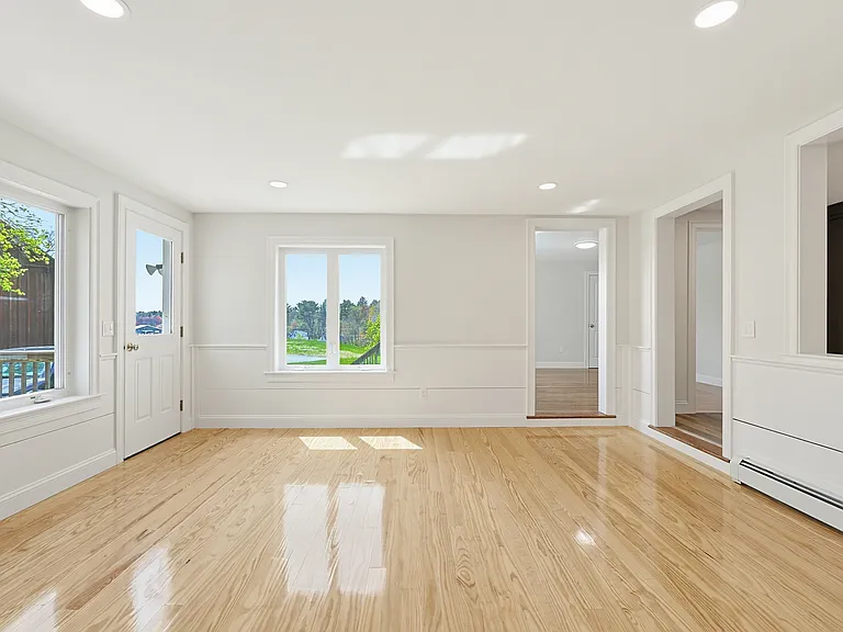 251 Lake St #1 — Photo 10