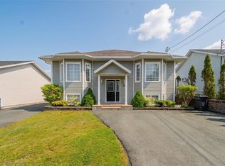 29 School Road, St. Philips, NL A1M1J8