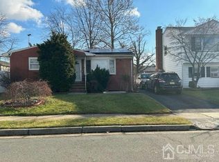 88 Brown Ave, Iselin, NJ